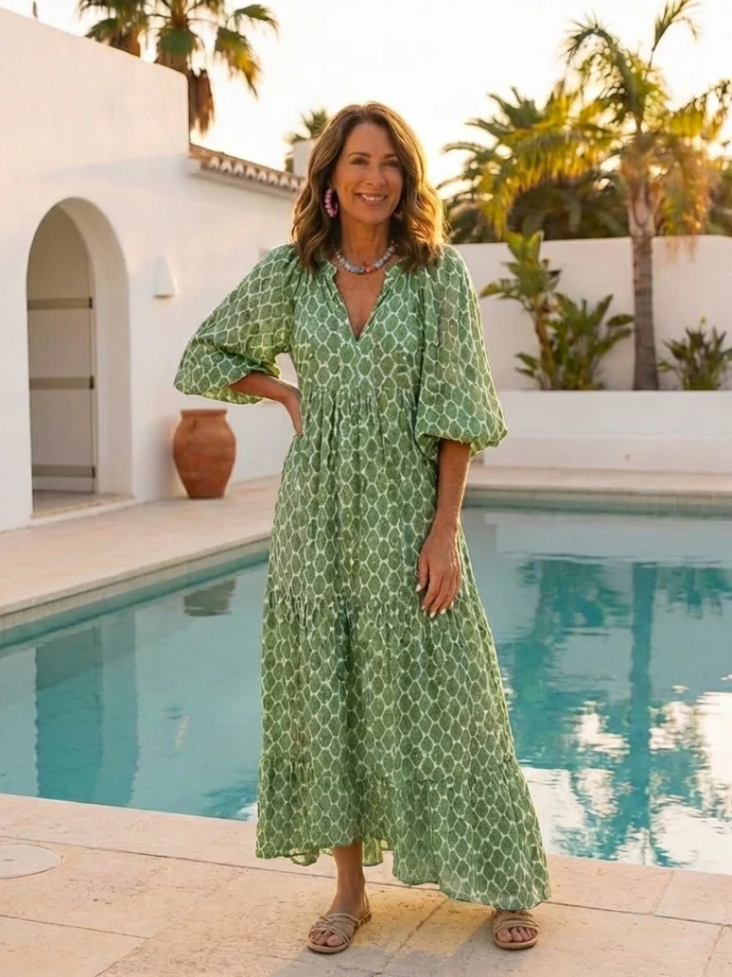 Apolline | Midi-Kleid mit dreiviertel Ärmeln und V-Ausschnitt im Muster - Image 6