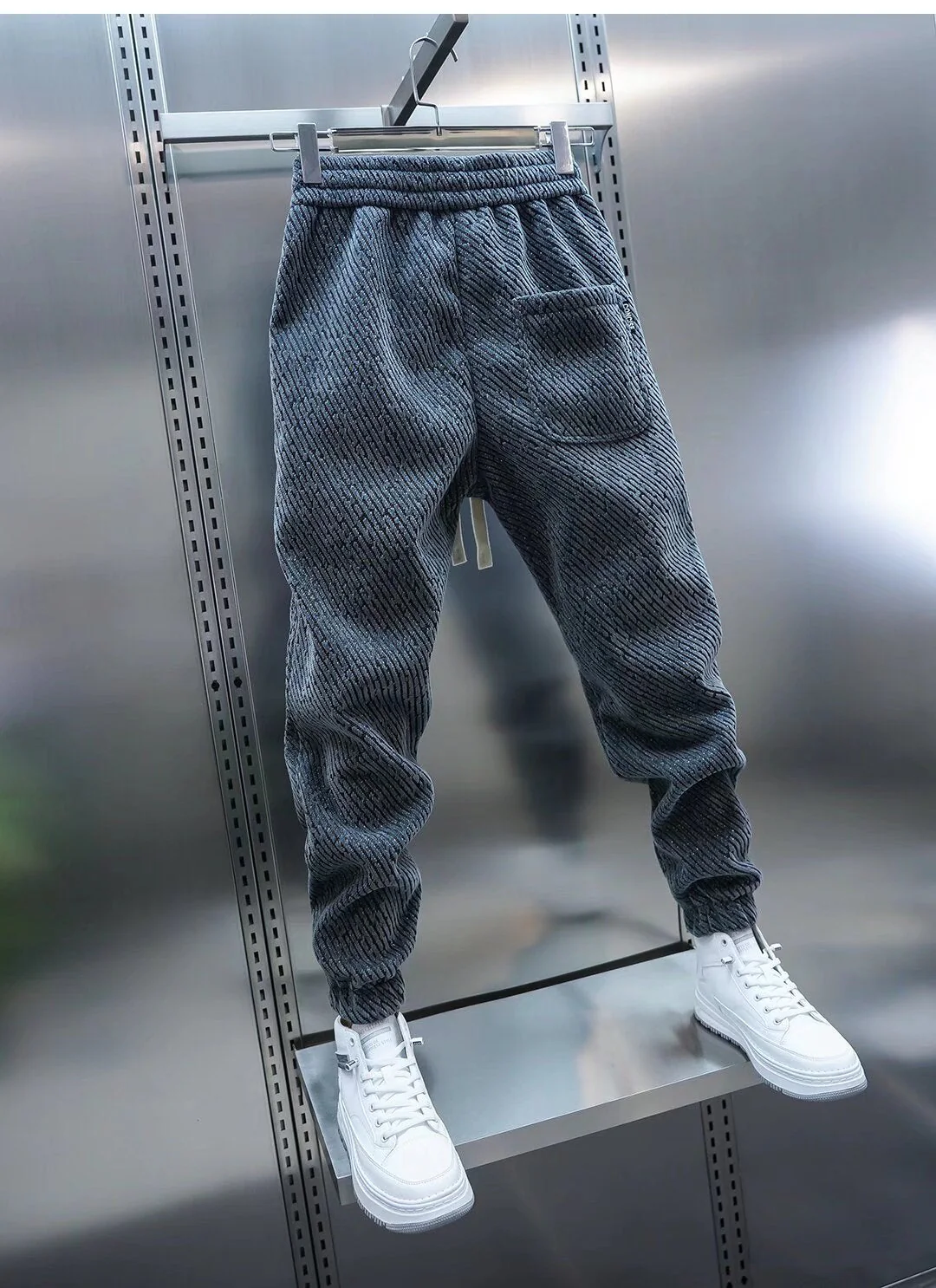 Brinley | Bequeme Jogginghose mit Kordelzug - Image 6
