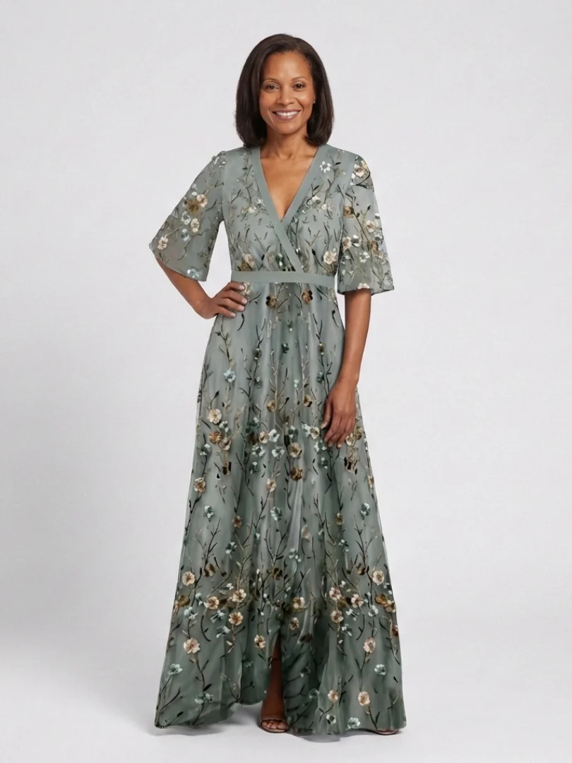 Evadne | Besticktes V-Ausschnitt Maxikleid - Image 5