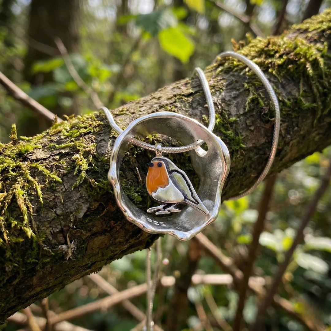 Handgefertigter eleganter Vogelkragen - Image 3