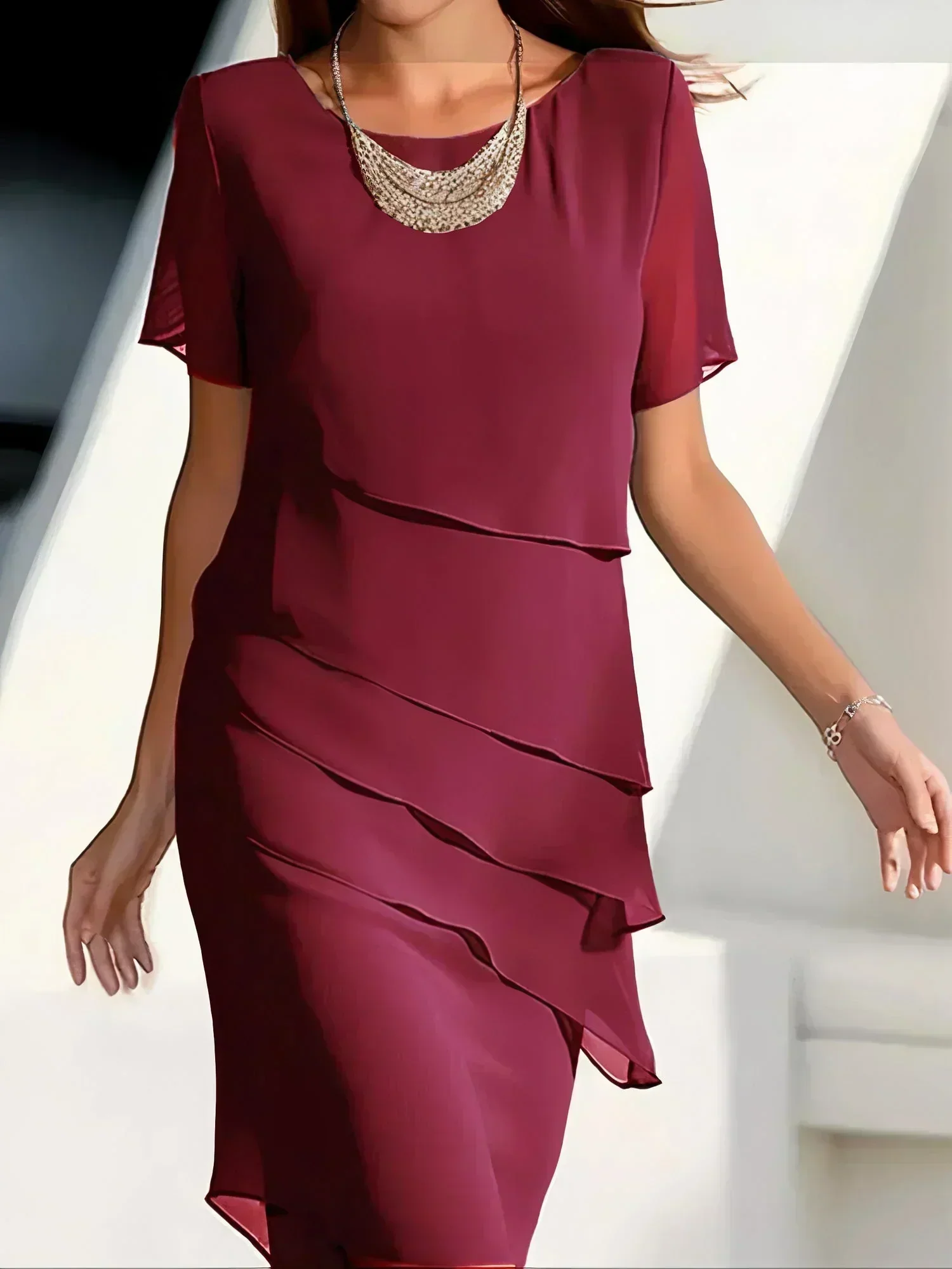 Kendra | Schickes Kleid mit figurschmeichelndem Design - Image 2