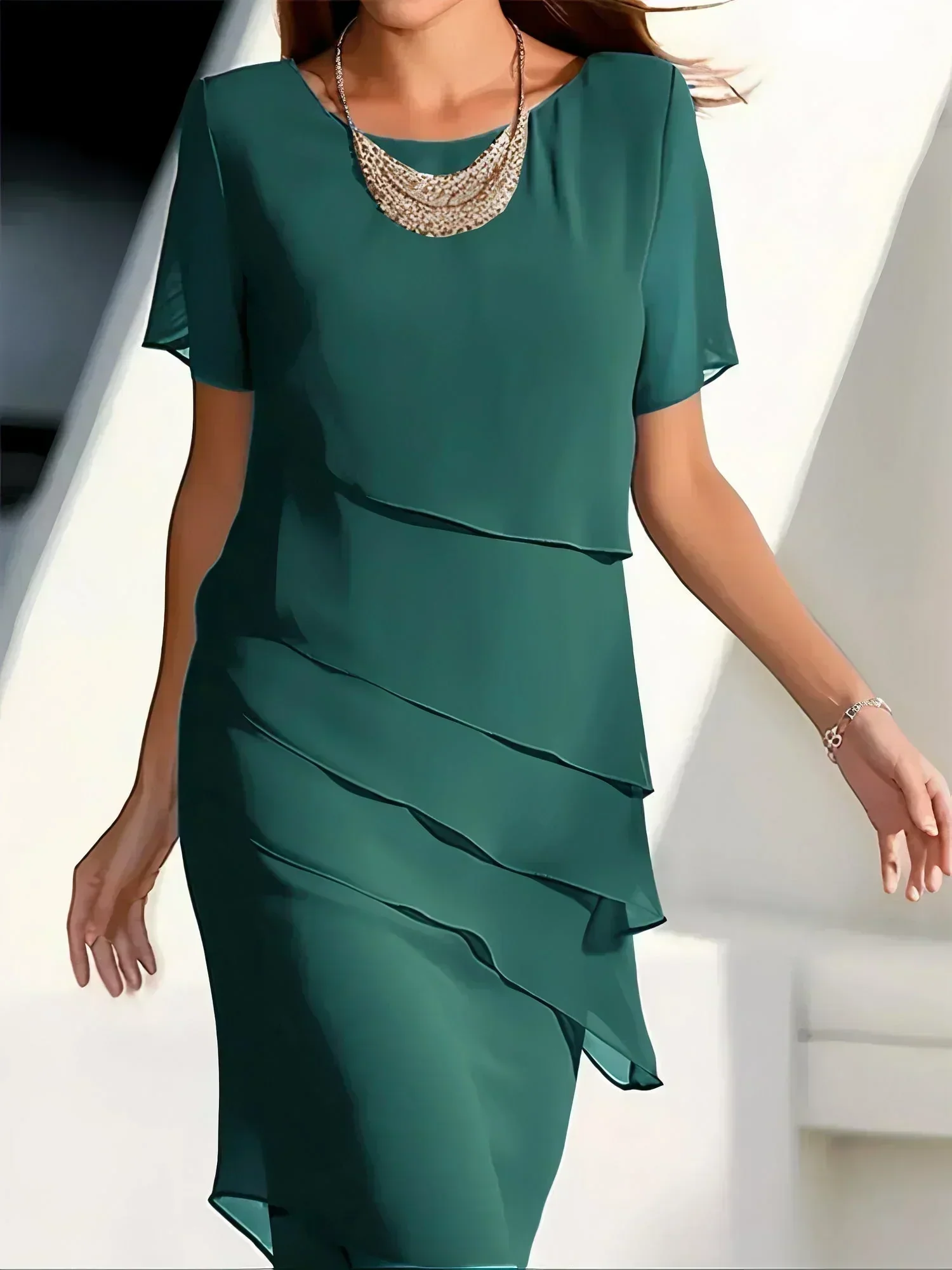 Kendra | Schickes Kleid mit figurschmeichelndem Design - Image 3