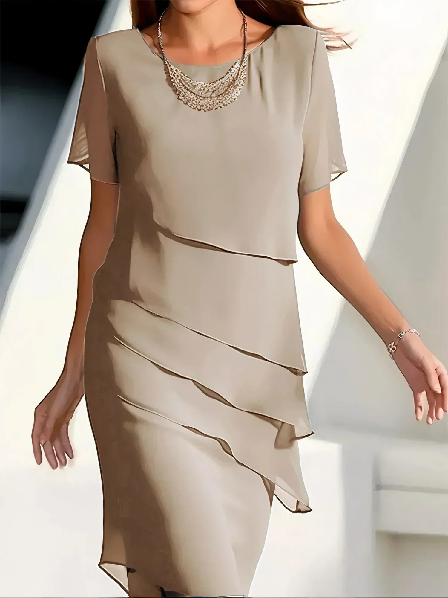 Kendra | Schickes Kleid mit figurschmeichelndem Design - Image 4