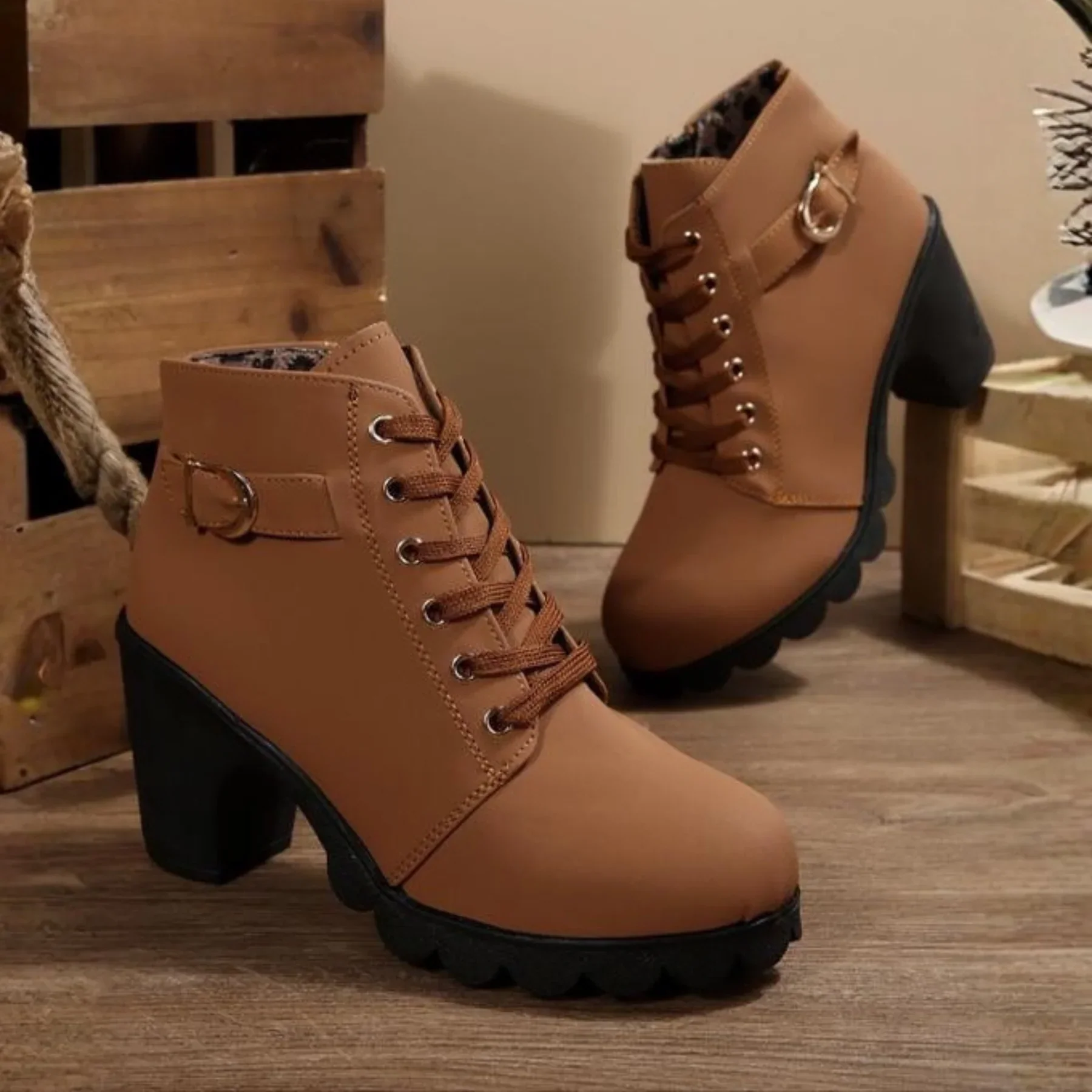 Mina™ - Schicke Schnürstiefeletten mit Metallschnalle - Image 2