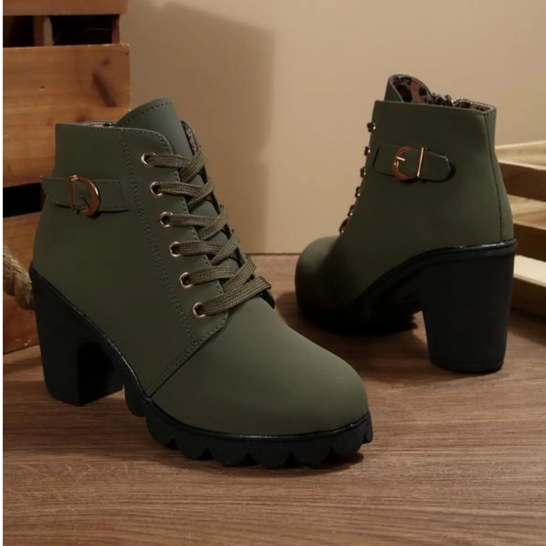 Mina™ - Schicke Schnürstiefeletten mit Metallschnalle - Image 3