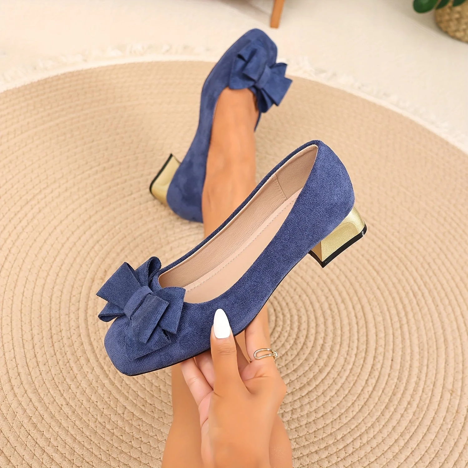 Schicke Damen-Bow-Schuhe mit stylischen dicken Absätzen - Image 3