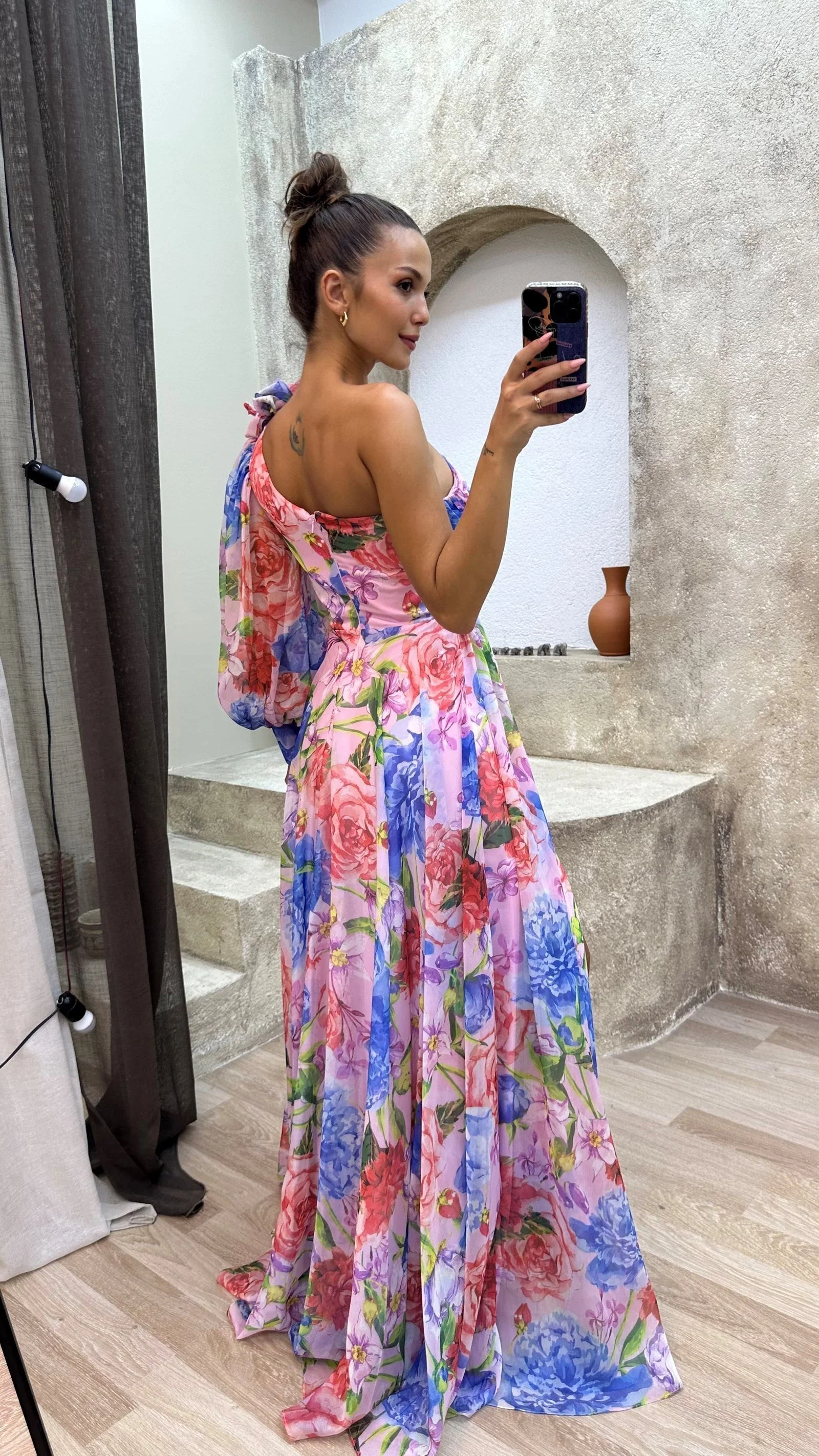 Whitney | Schickes Fließendes Schulterkleid für Sommeranlässe - Image 2