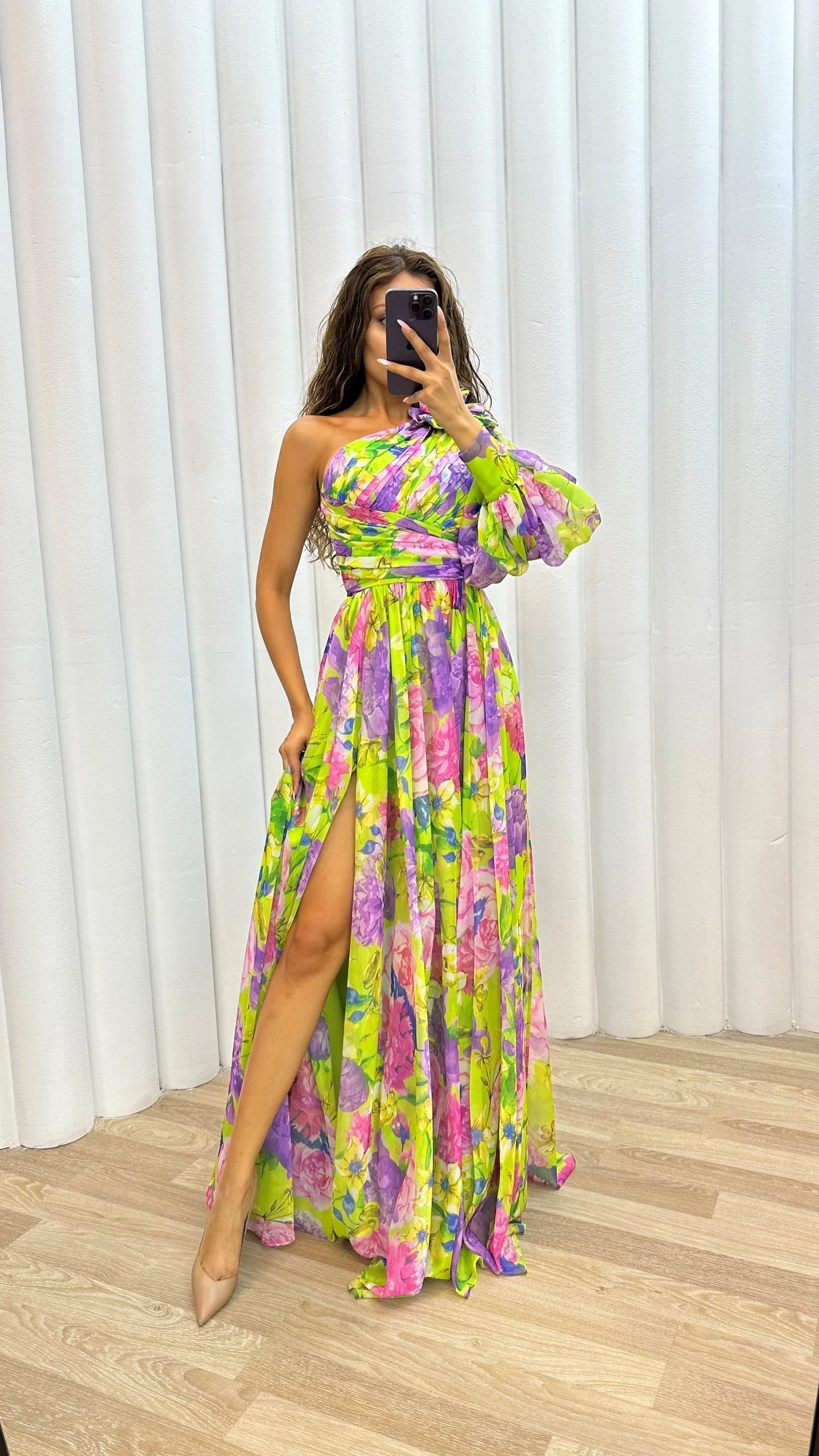 Whitney | Schickes Fließendes Schulterkleid für Sommeranlässe - Image 4