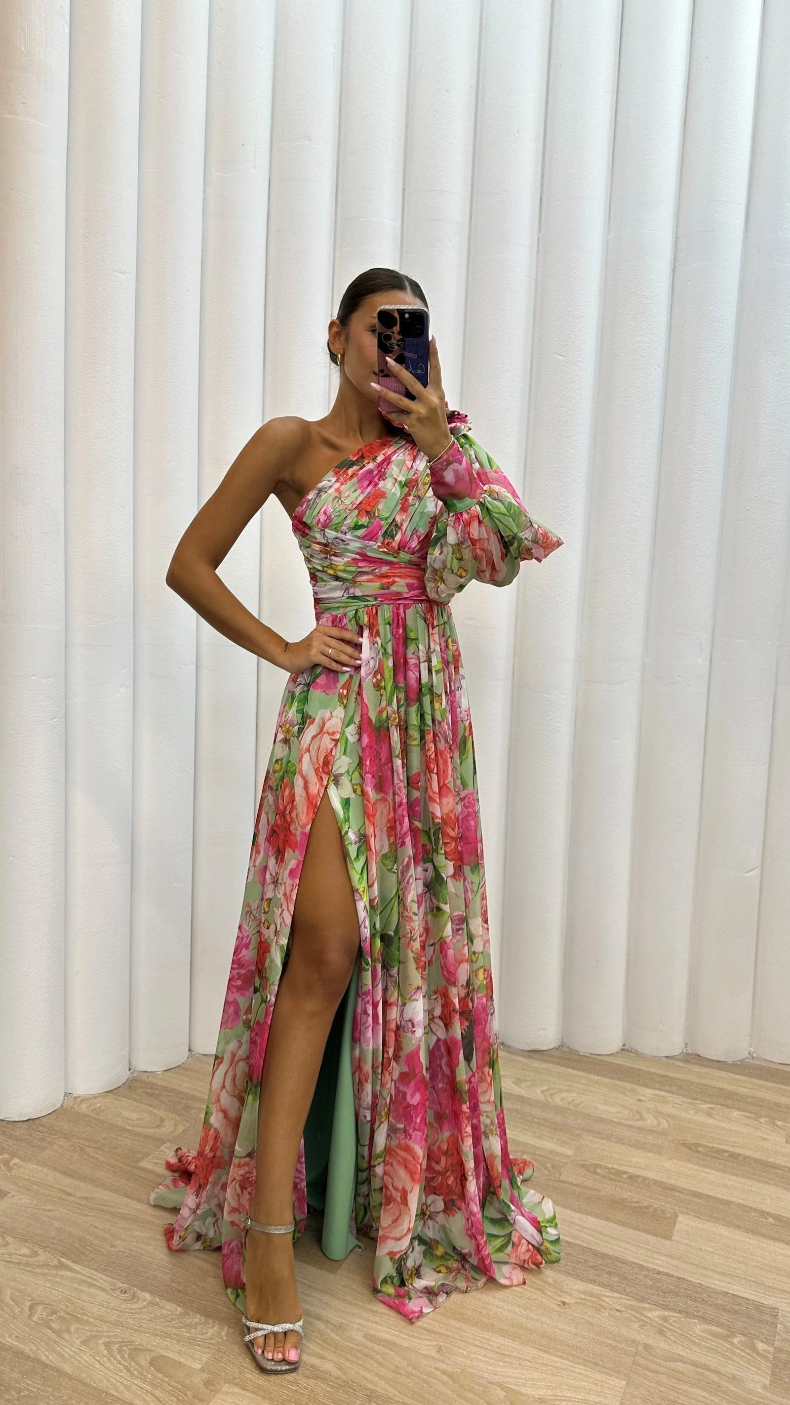 Whitney | Schickes Fließendes Schulterkleid für Sommeranlässe - Image 5