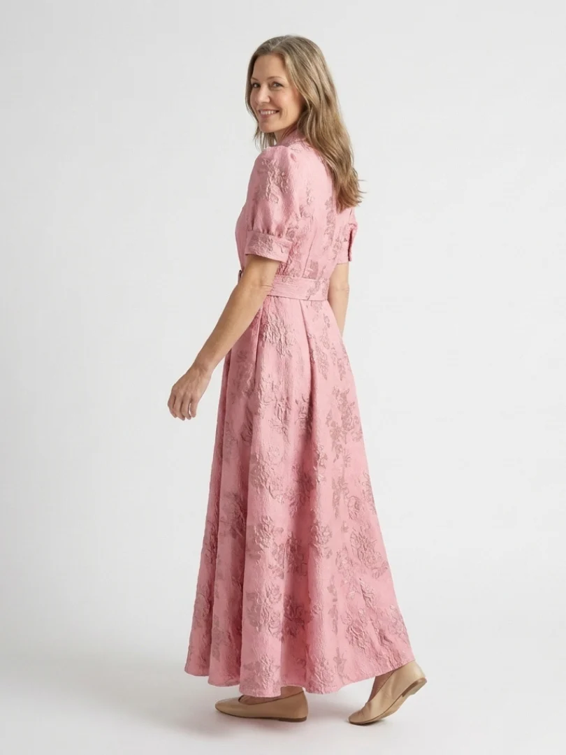 Xanthea | Kurzärmeliges, tailliertes, blumenstrukturiertes Maxikleid - Image 2